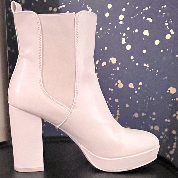 Mia Genesis Off White Platform Ankle Boots - Picture 8 of 15